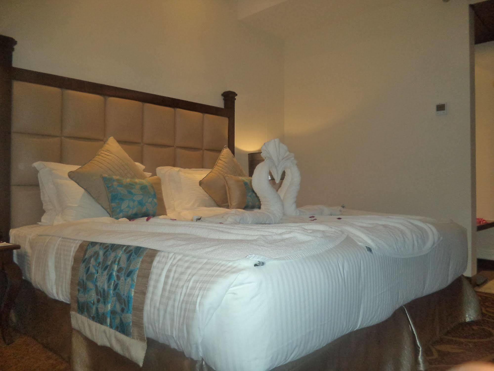 Country Inn & Suites By Radisson, Bathinda Exterior foto